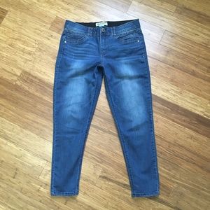 Democracy "Ab" Technology Skinny Crop Ankle Jean